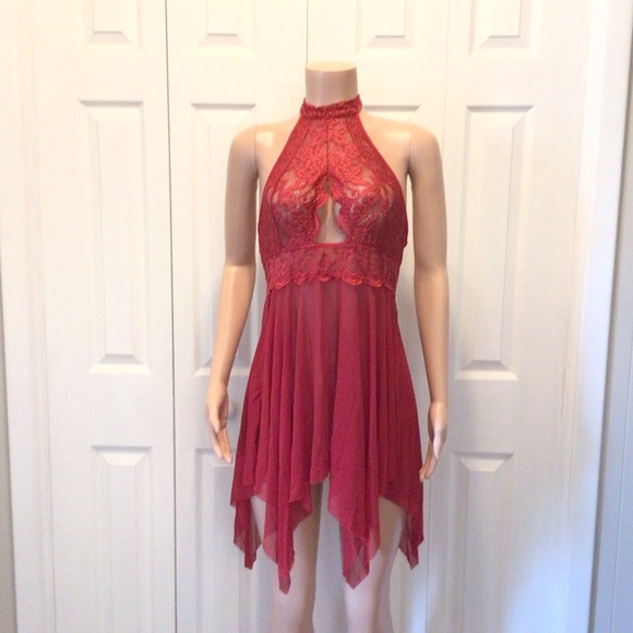 Womens Plus Size 2pc Sexy Red Keyhole Halter Neckline Nightie & Panty Set - Picture 7 of 13